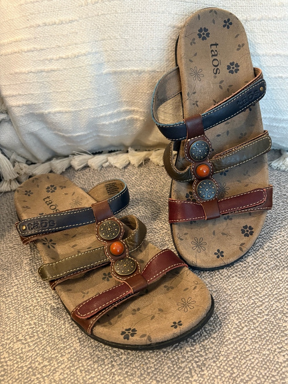 Taos Prize 4 Leather Slide Sandals